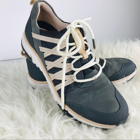 womens trigenic shoes